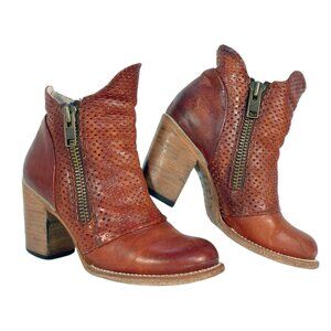 FREEBIRD by STEVEN Bowie $275 Rust Leather Ankle Boots Heeled Booties 7